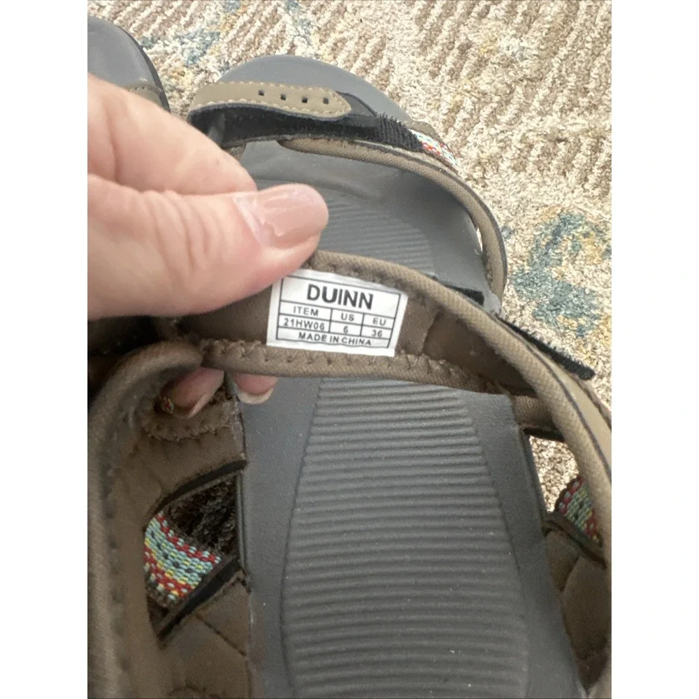 DUINN Womens Hiking Sandal Stylish Sport Sandal Straps Adjustable‎ Hooks Sz 6